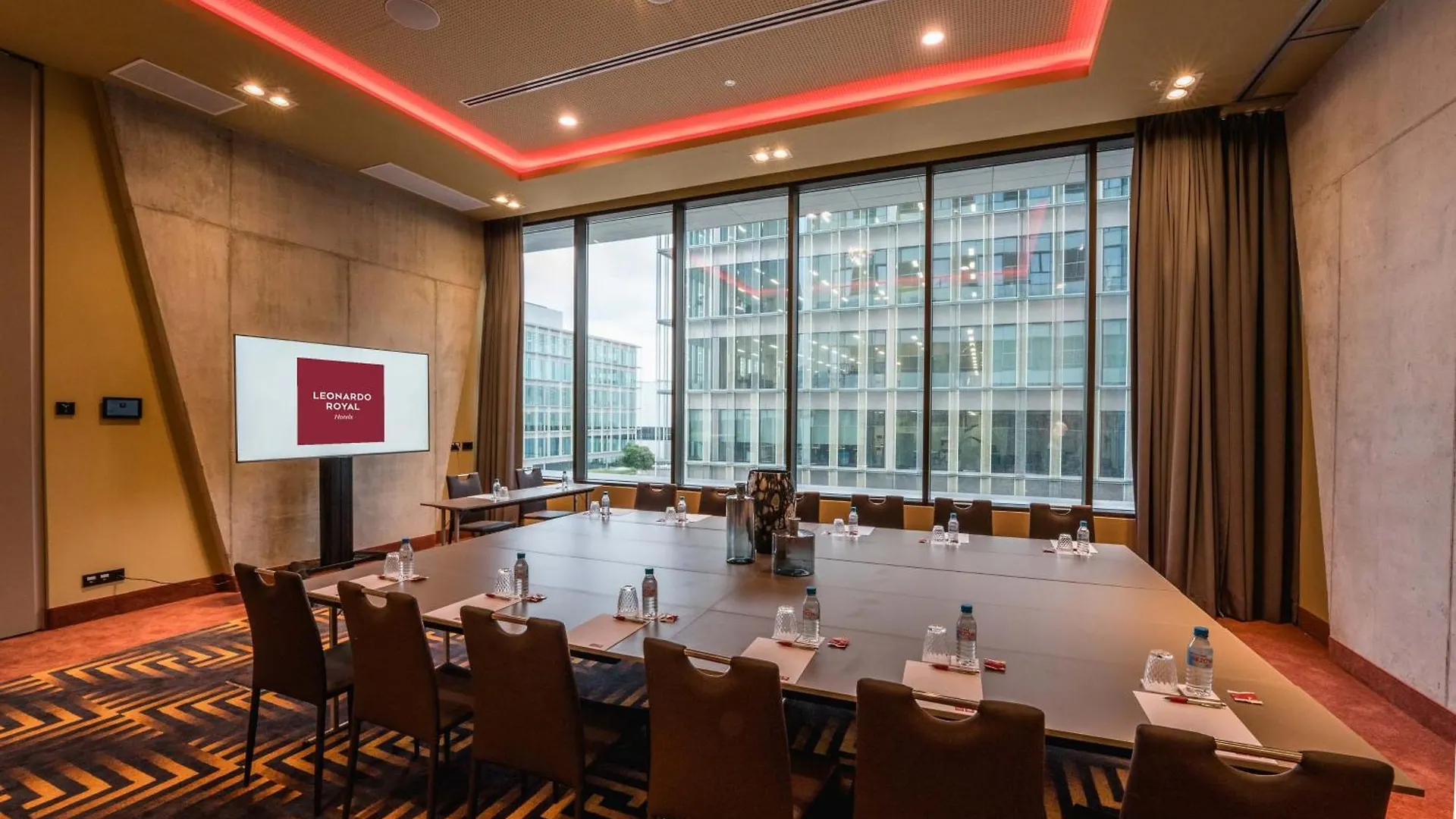 Leonardo Royal Hotel Barcelona Fira 4*,